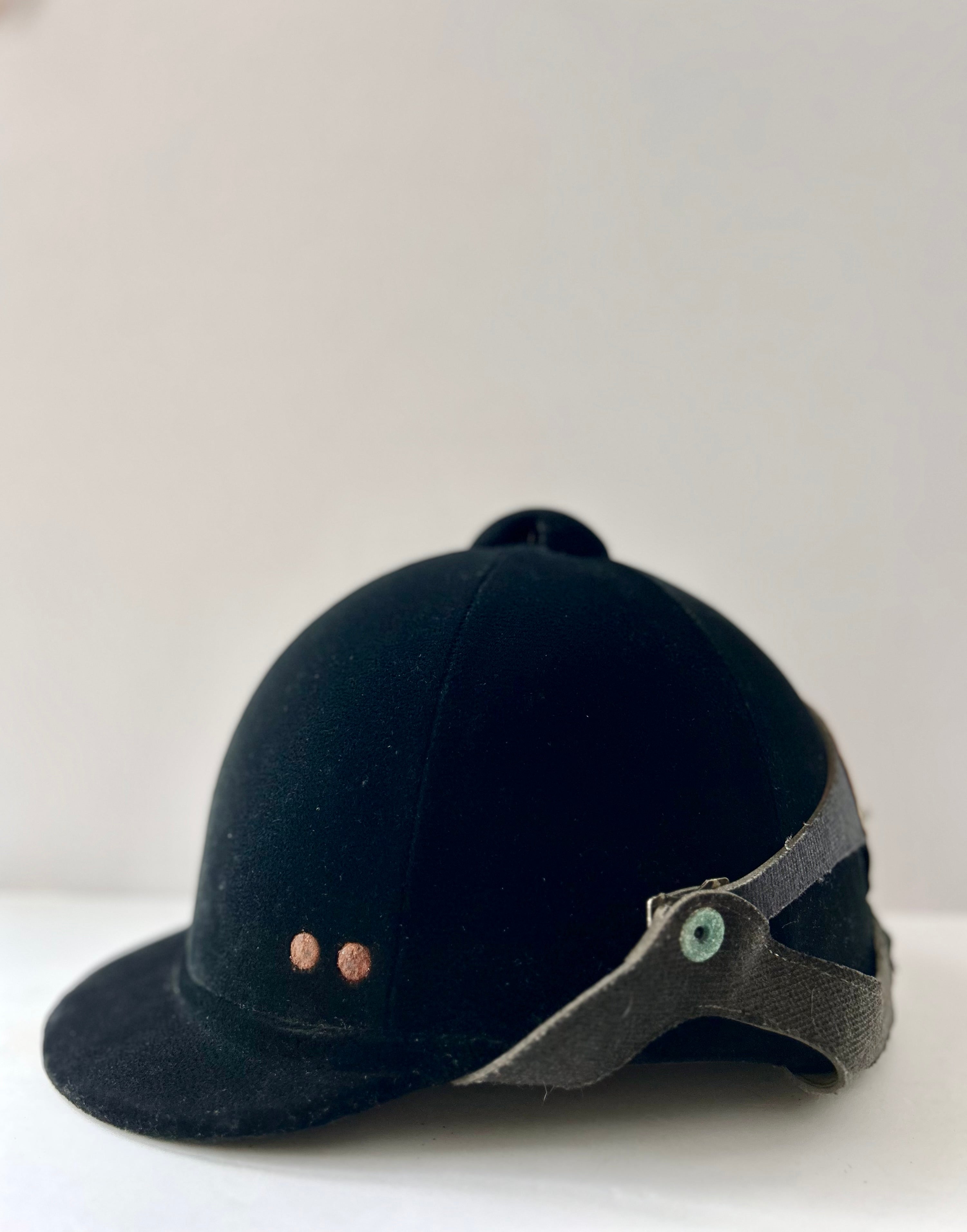帽子 Vintage velours hat Vintage Black Plush Velour Hat, Tall 1960s with Ribbon and